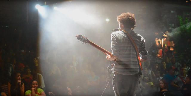dandy-leon-cosua-en-vivo