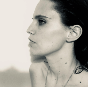 Anna Calvi regresa a los escenarios tras cuatro años de ausencia Anna Calvi