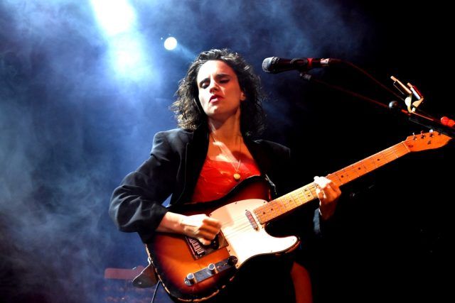 Anna Calvi 16 Anna Calvi
