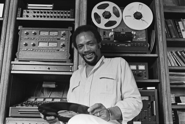 Quincy_Jones_studio b Quincy Jones en el estudio, 1980